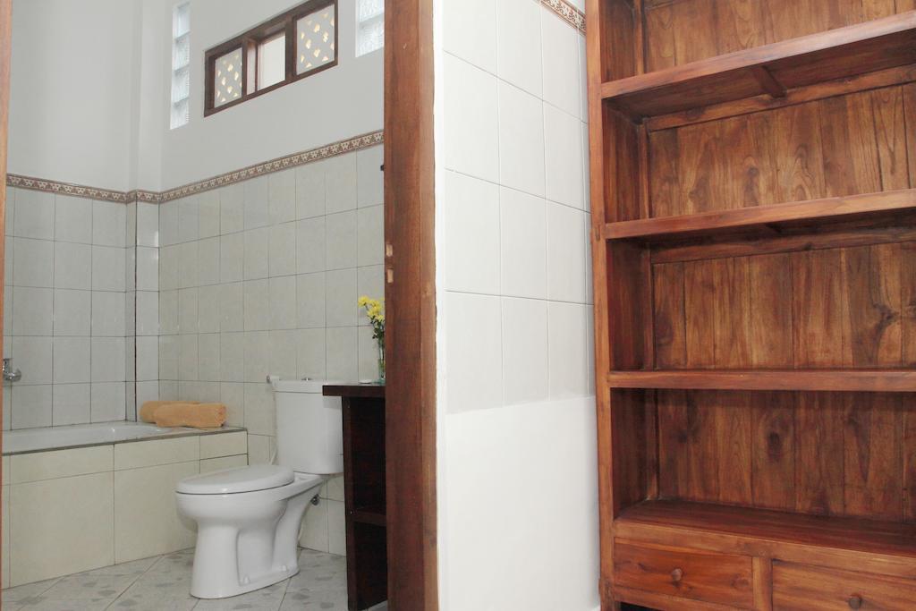 Guest house Dewa House Bisma 2*